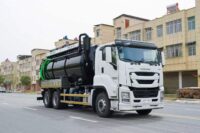 ISUZU Sewage suction Truck
